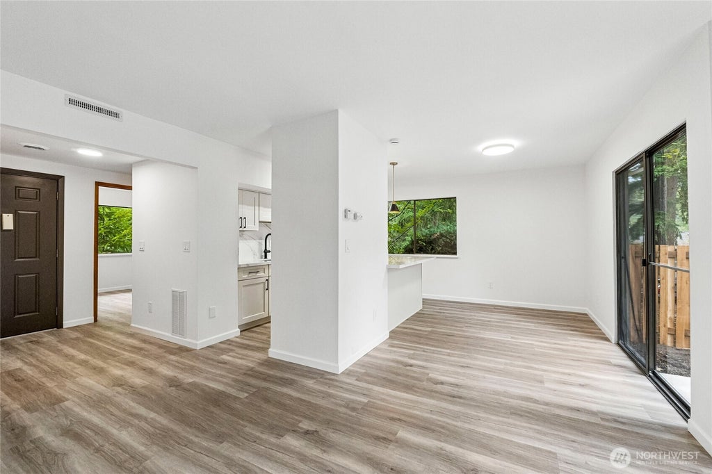 Photo of 12304 NE 149th Court, Kirkland, WA 98034 (MLS # 2592025)