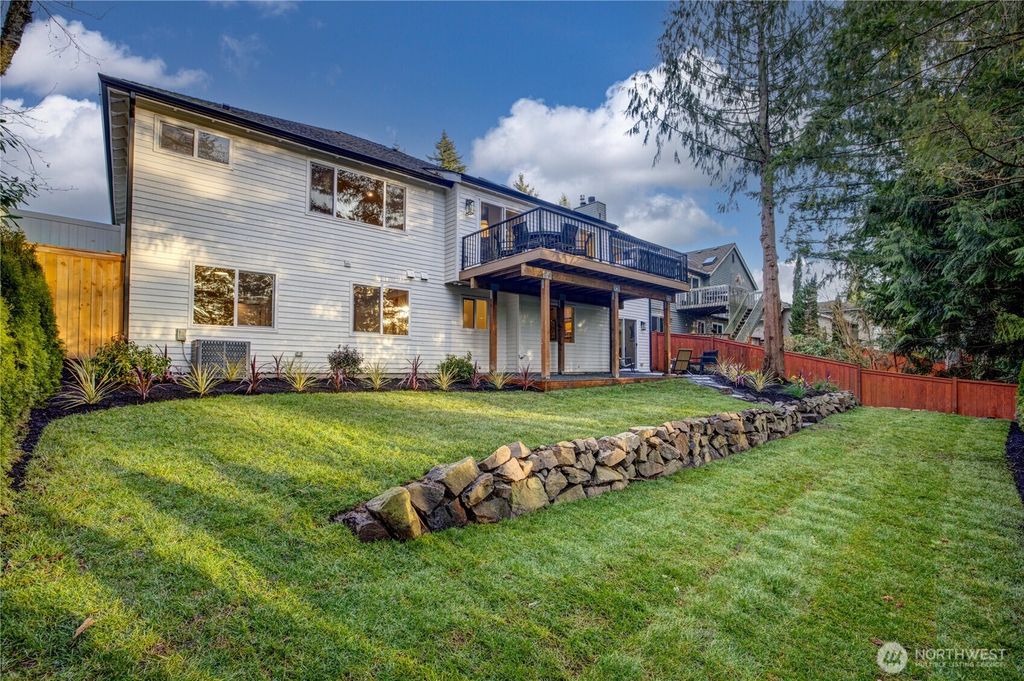 Photo of 4021 239th Place SE, Sammamish, WA 98029 (MLS # 2347027)