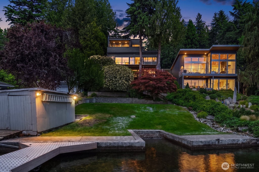 Photo of 4835 Forest Avenue SE, Mercer Island, WA 98040 (MLS # 2551386)