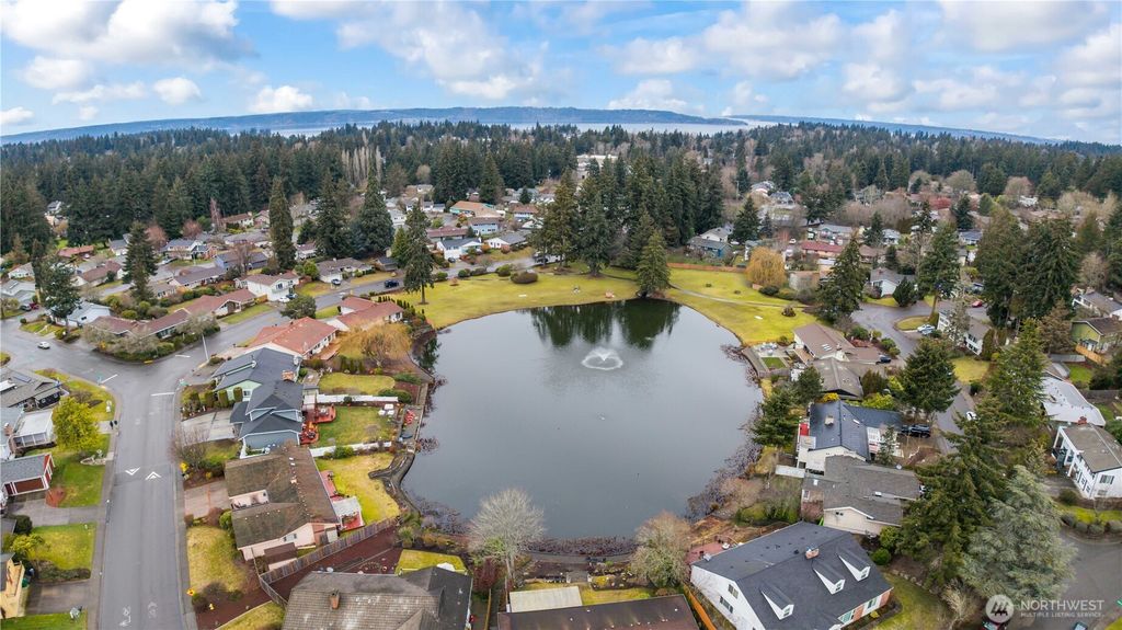 Photo of 3004 SW 325th Place, Federal Way, WA 98023 (MLS # 2333516)