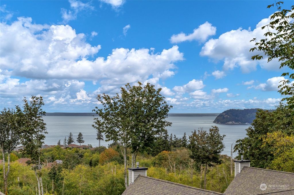 Photo of 10930 W Villa Monte Drive, Mukilteo, WA 98275 (MLS # 2294175)