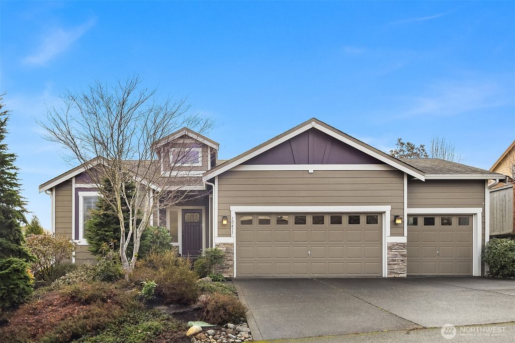 Photo of 10411 SE 272nd Place, Kent, WA 98030 (MLS # 2333814)