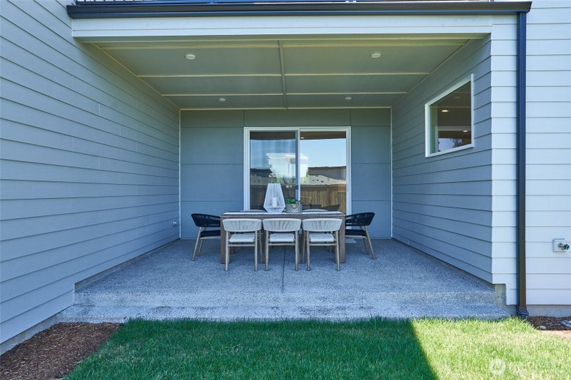 14215 179th Street E 23