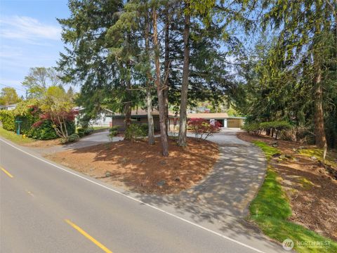 Photo of 2604 Trenton Avenue NE, Bremerton, WA 98310 (MLS # 2505317)