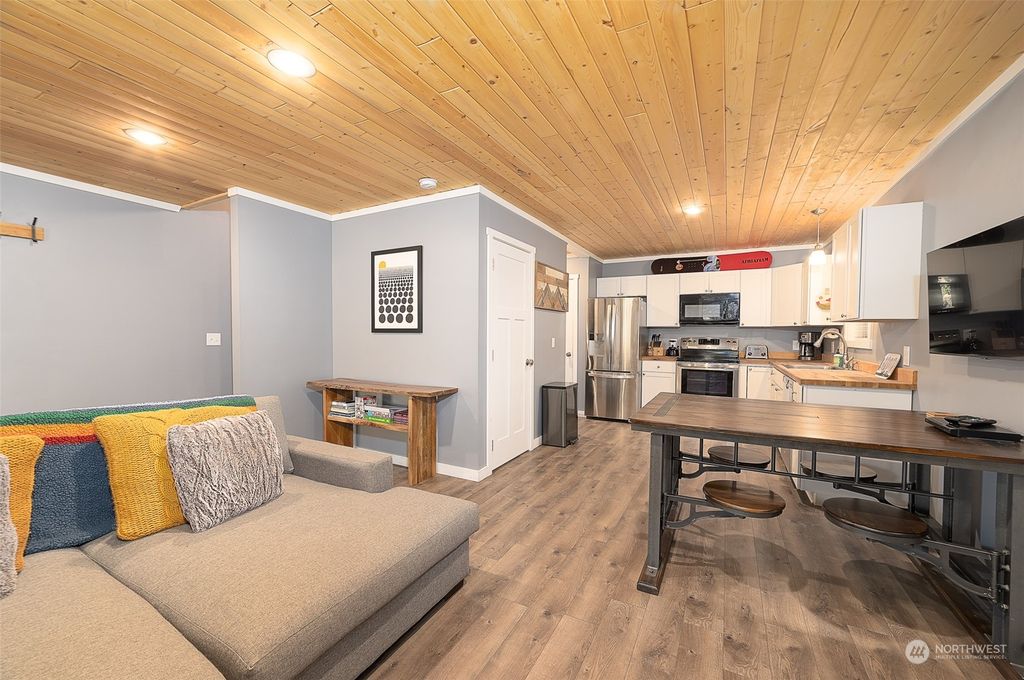 Photo of 241 Kearny Drive, Snoqualmie Pass, WA 98068 (MLS # 2160939)