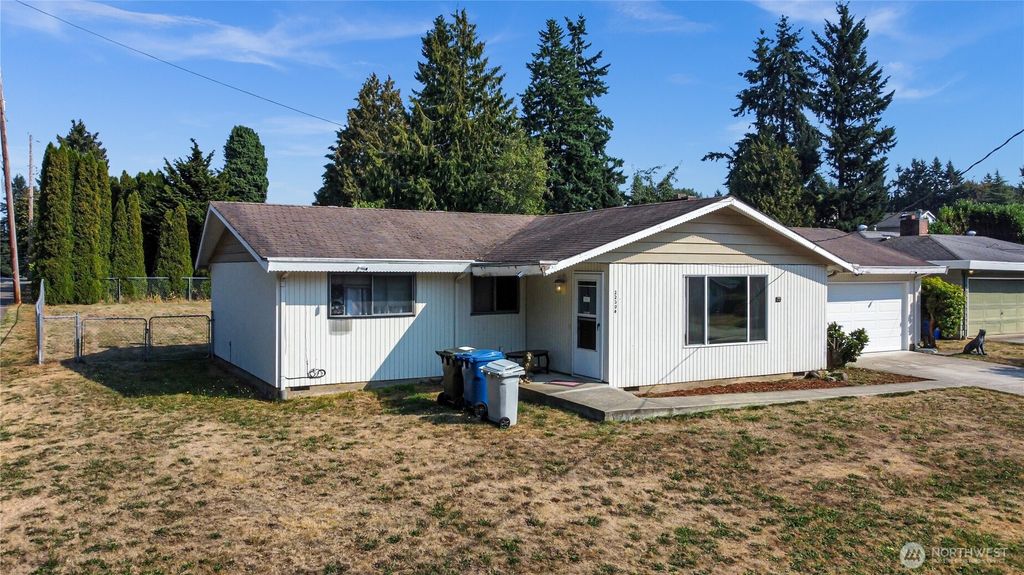 Photo of 22304 113th Place SE, Kent, WA 98031 (MLS # 2429504)
