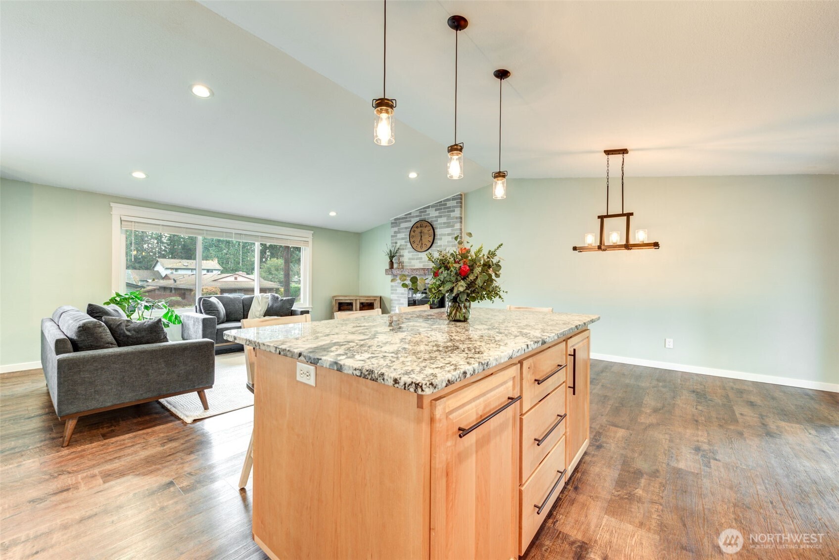 11112 46th Avenue NE