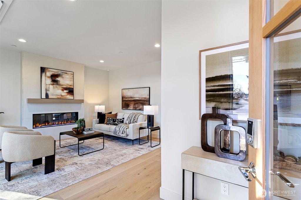 Photo of 9315 132nd Avenue NE #B, Kirkland, WA 98033 (MLS # 2479126)