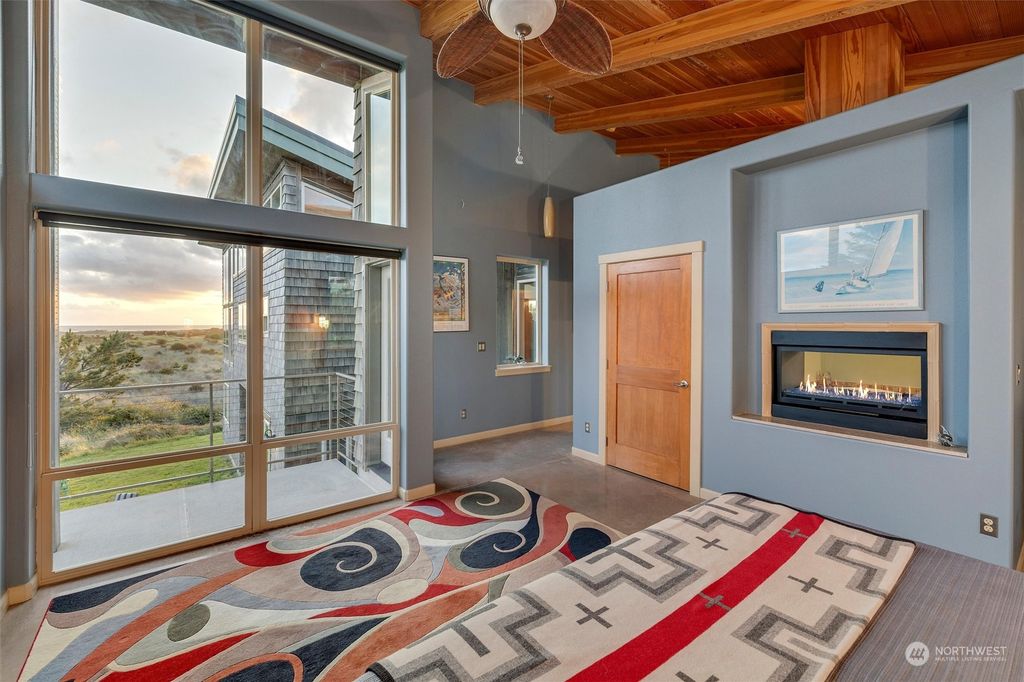 listing image 9365942068495629899