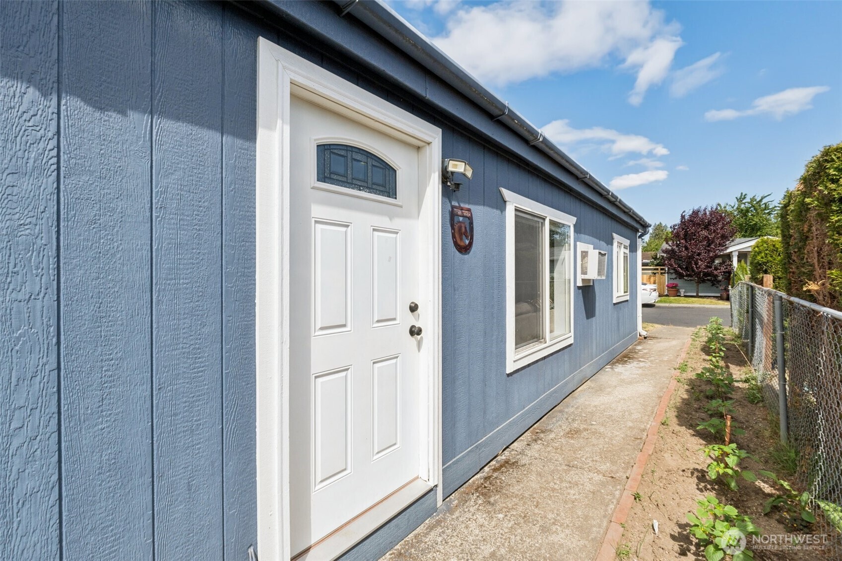 725 37th Street SE 36