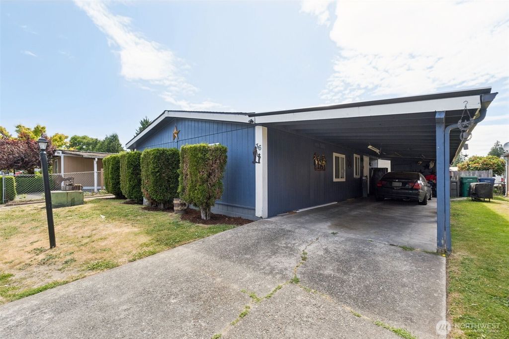 Photo of 725 37th Street SE #36, Auburn, WA 98002 (MLS # 2393646)
