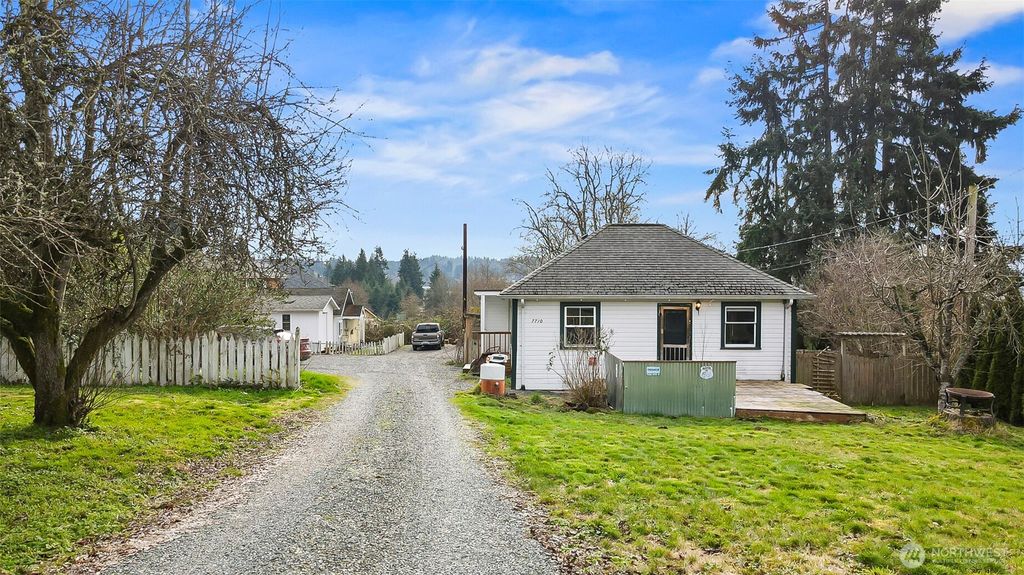 Photo of 7710 S Lake Stevens Road, Lake Stevens, WA 98258 (MLS # 2474548)
