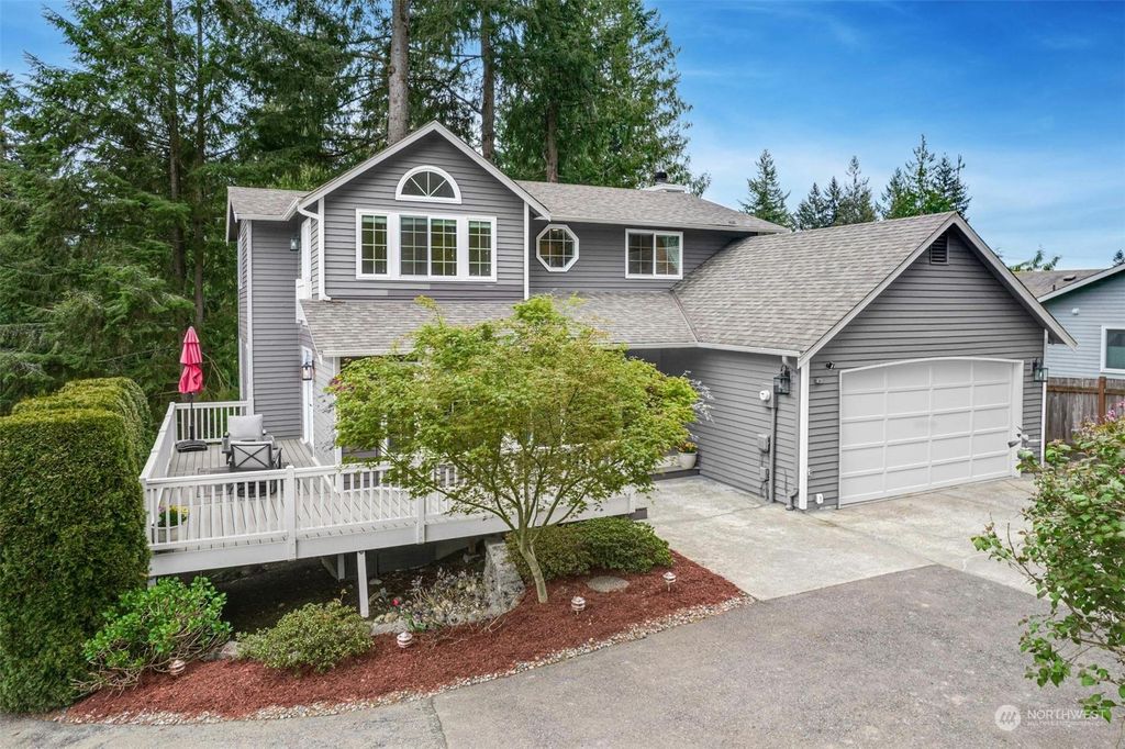 Photo of 14661 204th Avenue SE, Renton, WA 98059 (MLS # 2208431)