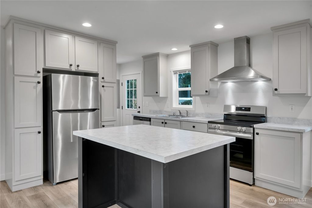 Photo of 3702 Hunt Street #50, Gig Harbor, WA 98335 (MLS # 2457411)