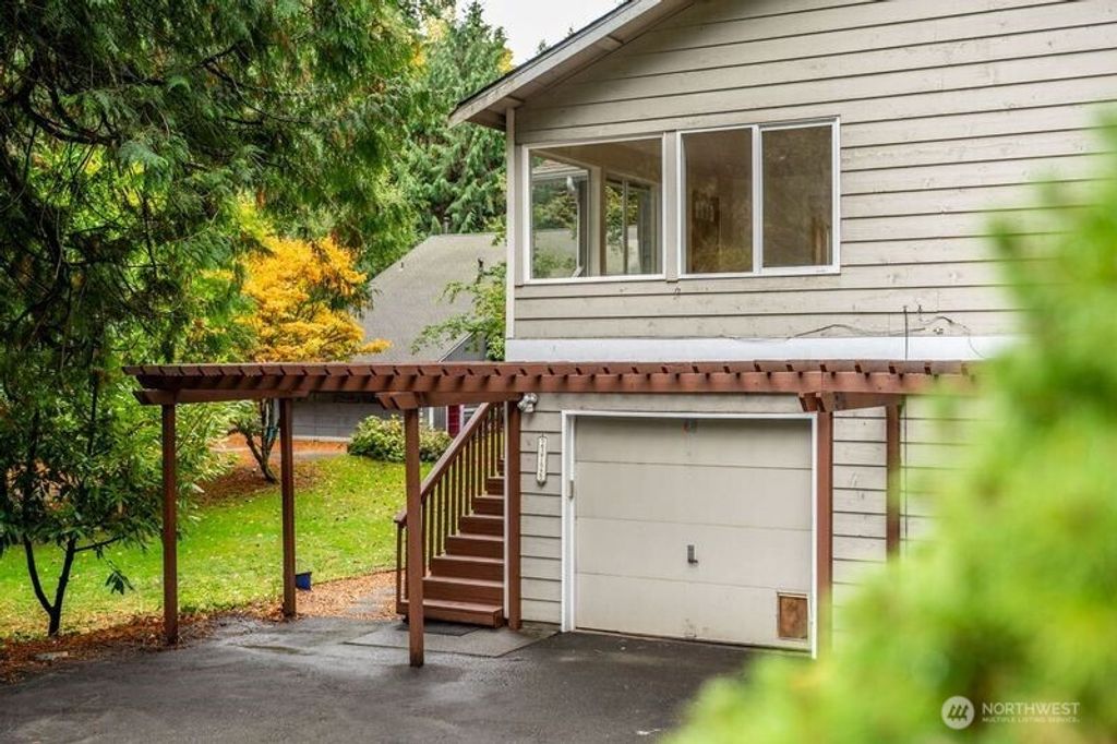 Photo of 23726 35th Avenue W, Brier, WA 98036 (MLS # 2448919)