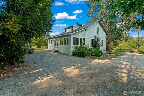 Photo of Maple Valley, WA 98038 (MLS # 2570984)