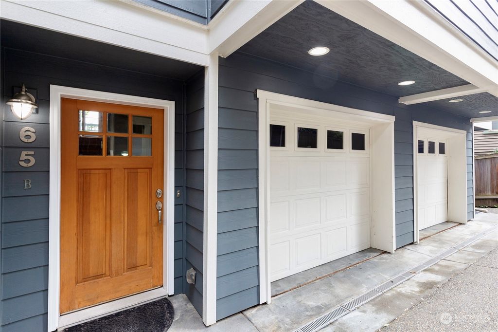 Photo of 65 etruria St #B, Seattle, WA 98109 (MLS # 2217592)