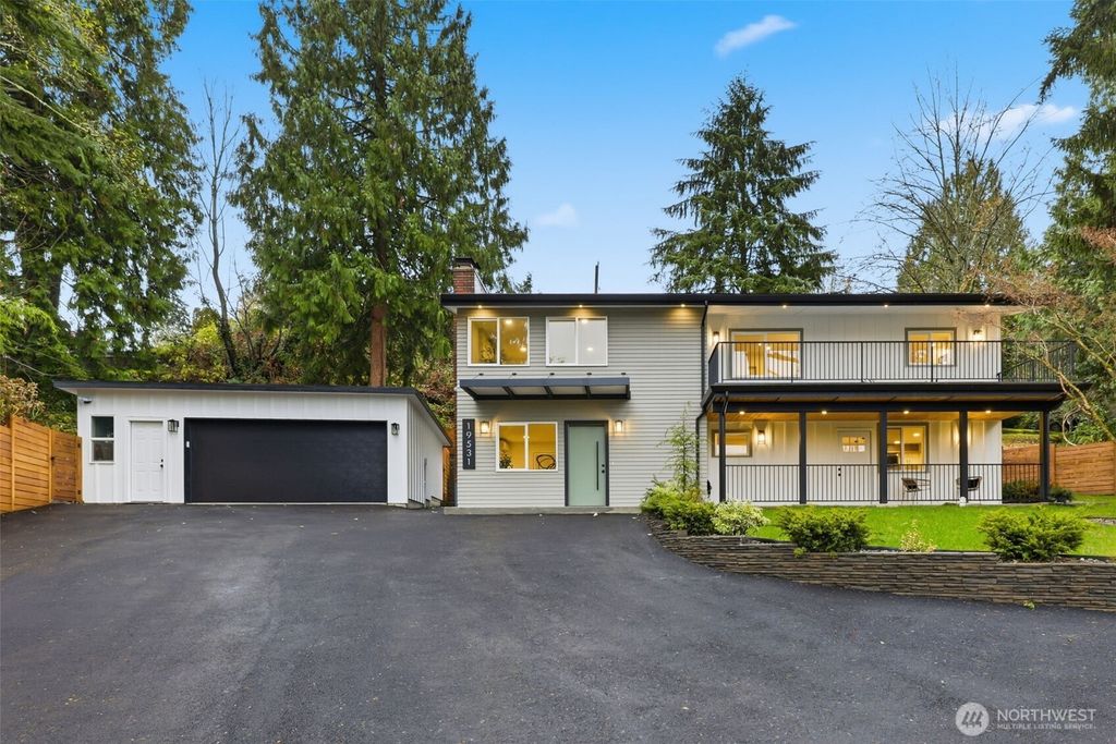 Photo of 19531 55th Avenue NE, Lake Forest Park, WA 98155 (MLS # 2490665)