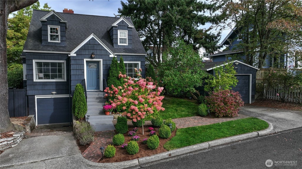 Photo of 3911 N 8th Street, Tacoma, WA 98406 (MLS # 2587572)