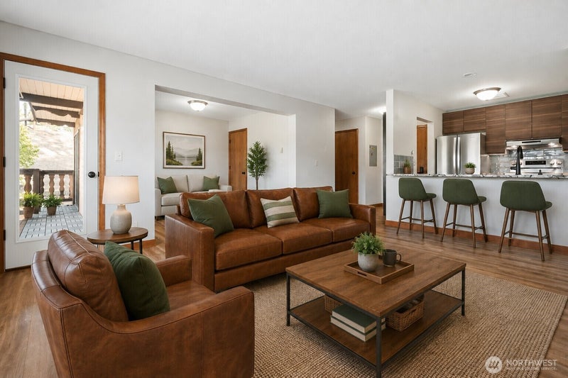 325 Division Street 202