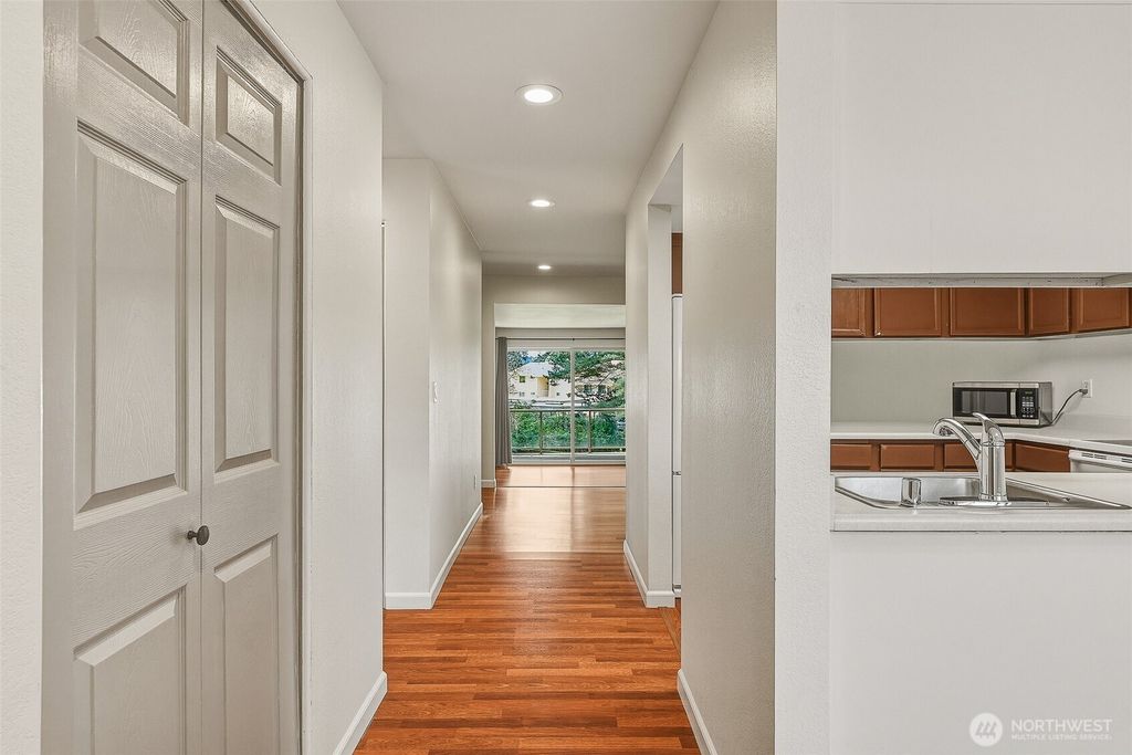 Photo of 23003 Lakeview Drive #208, Mountlake Terrace, WA 98043 (MLS # 2510863)