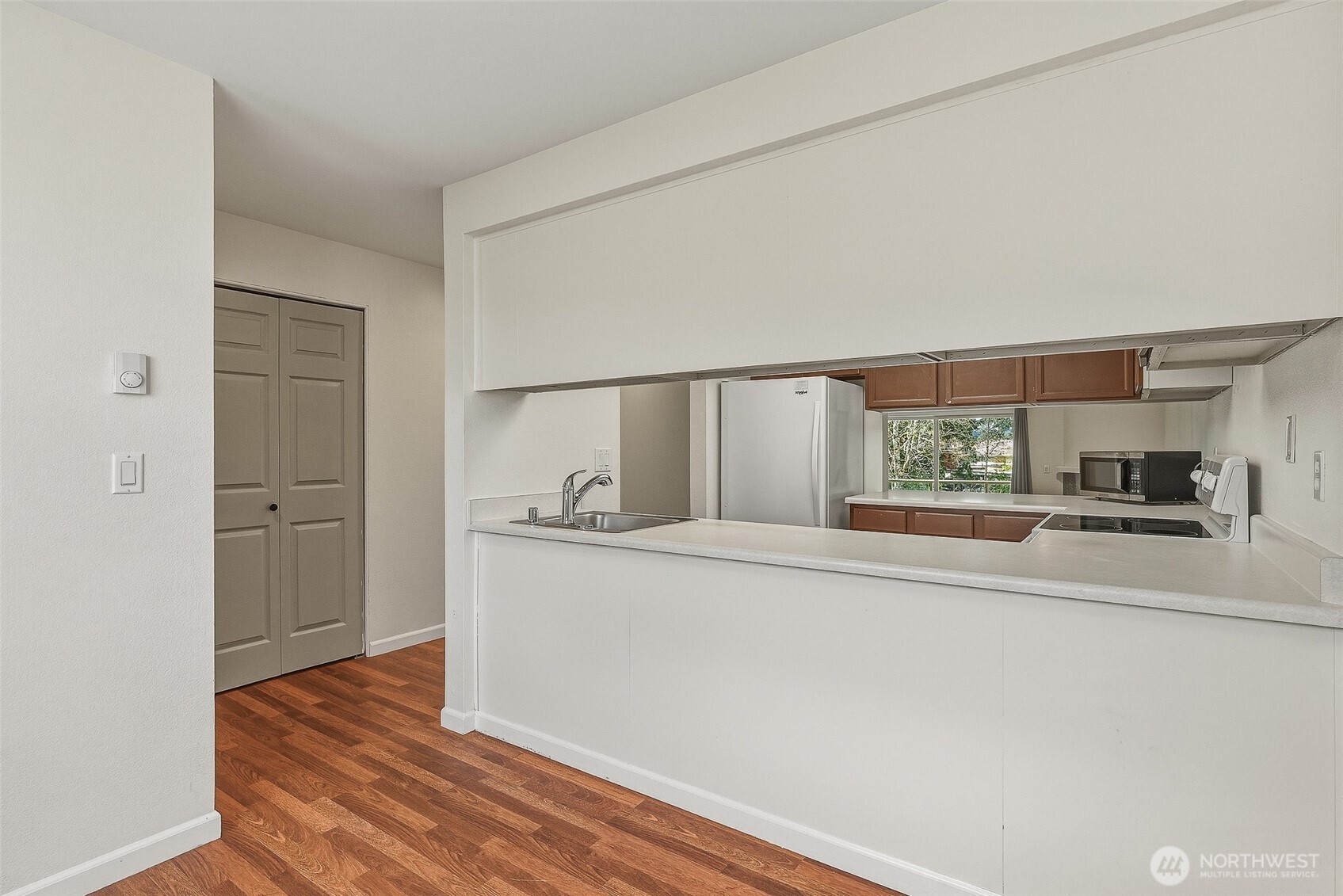 23003 Lakeview Drive 208