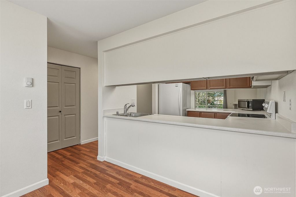 Photo of 23003 Lakeview Drive #208, Mountlake Terrace, WA 98043 (MLS # 2510863)