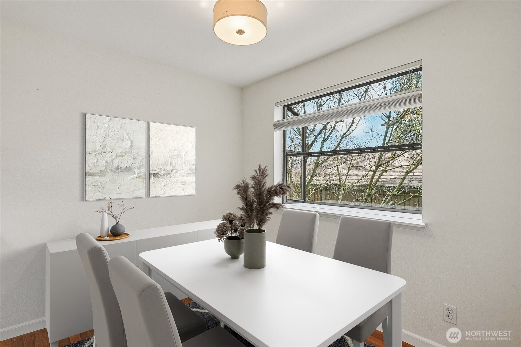 23003 Lakeview Drive 208