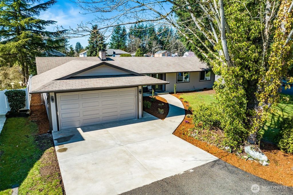 Photo of 27109 139th Place SE, Kent, WA 98042 (MLS # 2351398)