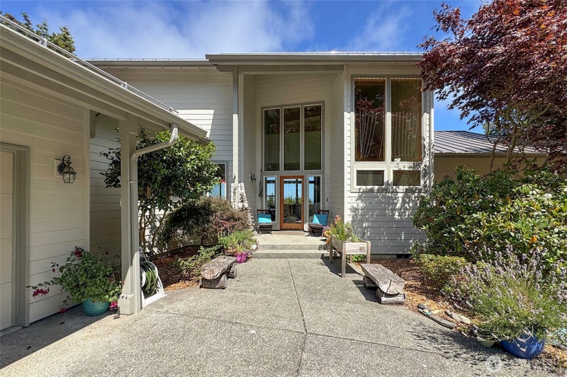 1668 Freshwater Bay Road