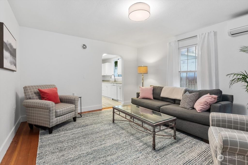 Photo of 817 Baird Avenue, Snohomish, WA 98290 (MLS # 2204734)