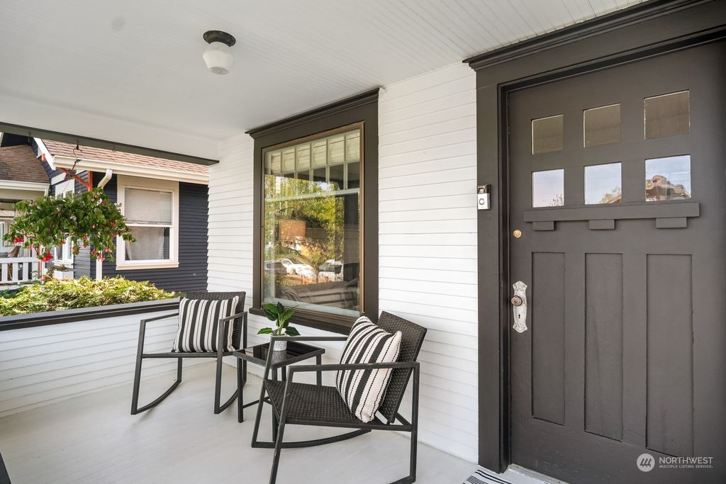 Photo of 2510 Leonard Drive, Everett, WA 98201 (MLS # 2229075)