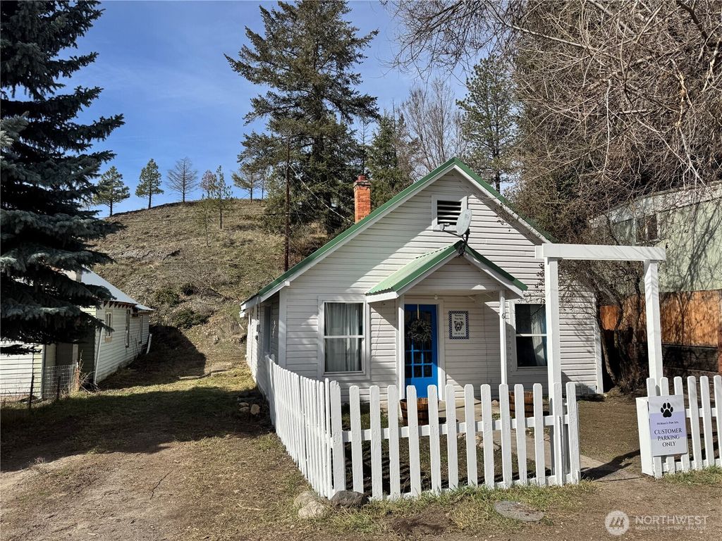 Photo of 61 N Kean Street, Republic, WA 99166 (MLS # 2498966)