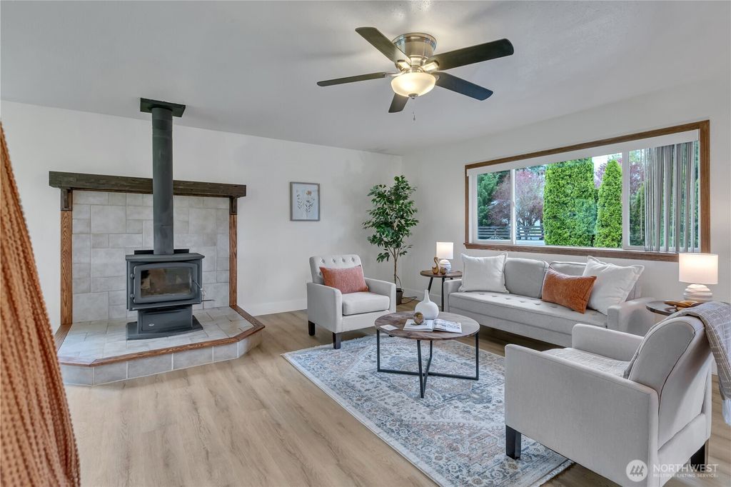 Photo of 3384 Jackson Hwy Hwy, Chehalis, WA 98532 (MLS # 2489861)