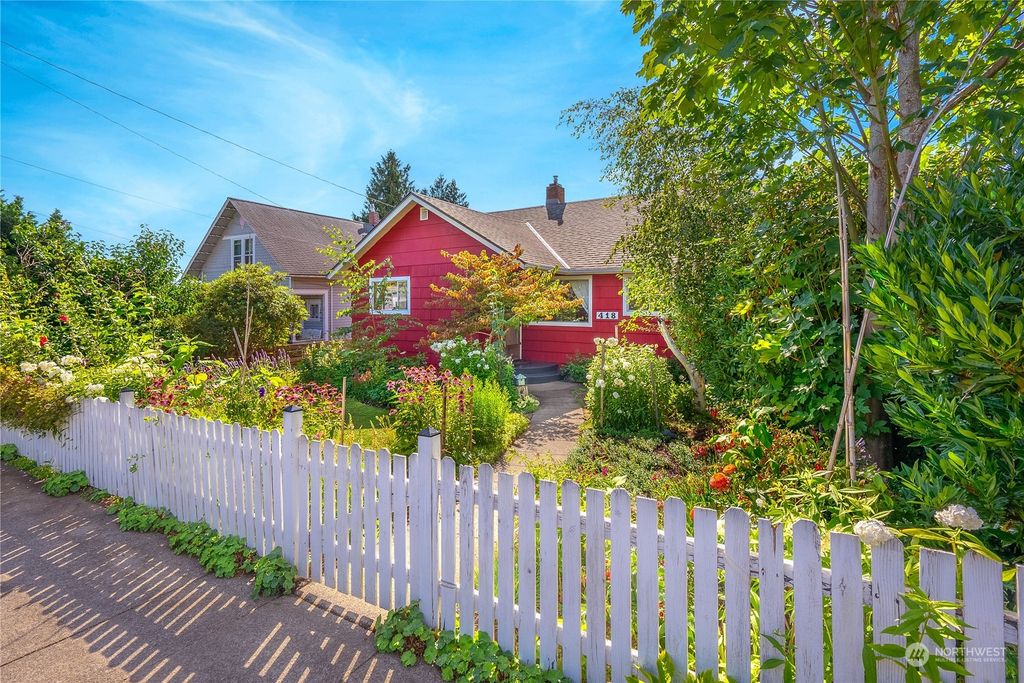 Photo of 418 AVENUE G, Snohomish, WA 98290 (MLS # 2223670)