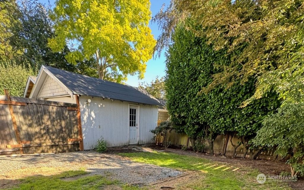 Photo of 3035 NW 71st Street, Seattle, WA 98117 (MLS # 2295167)