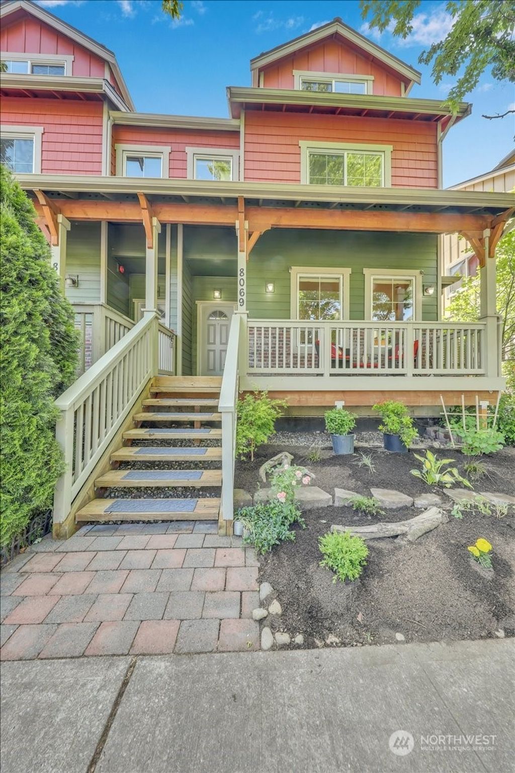 Photo of 8069 165th Avenue NE, Redmond, WA 98052 (MLS # 2125411)