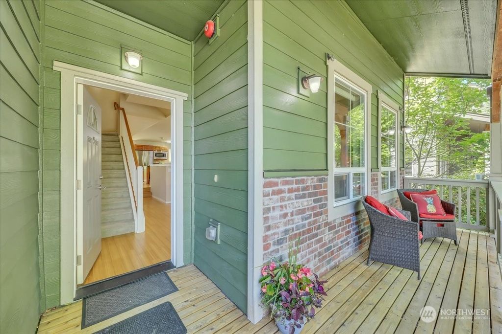 Photo of 8069 165th Avenue NE, Redmond, WA 98052 (MLS # 2125411)