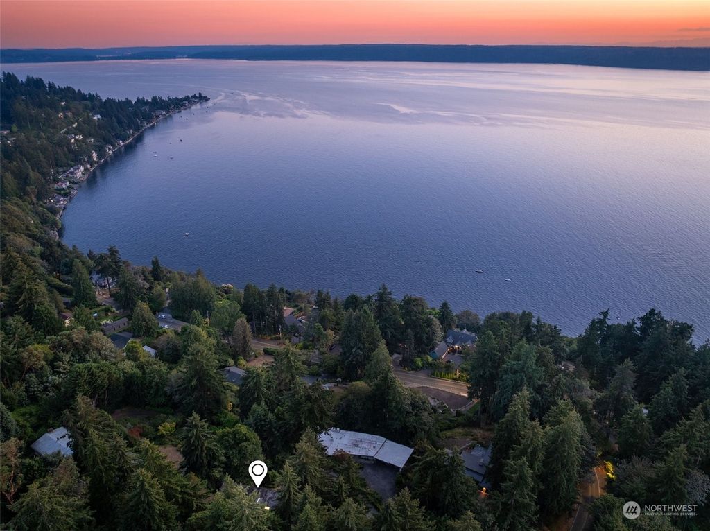 Photo of 15610 26th Avenue SW, Burien, WA 98166 (MLS # 2275837)