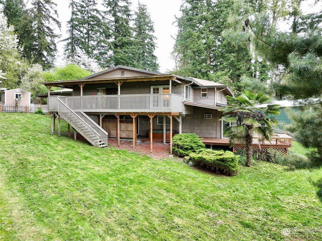 Photo of 38323 183rd Avenue SE, Auburn, WA 98092 (MLS # 2061427)