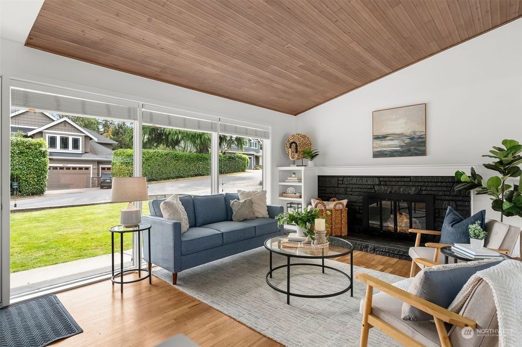 Photo of 9856 NE 20th Street St, Bellevue, WA 98004 (MLS # 2250894)