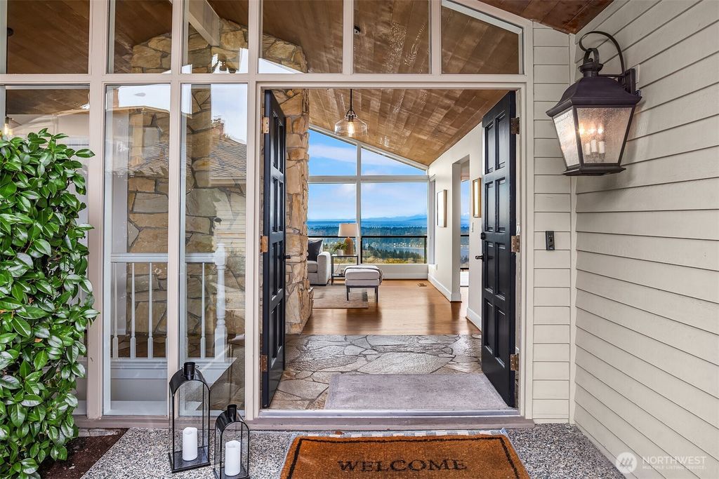 Photo of 4436 140th Avenue SE, Bellevue, WA 98006 (MLS # 2477073)