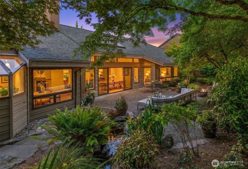 Photo of 3815 E McGraw Street, Seattle, WA 98112 (MLS # 2531707)