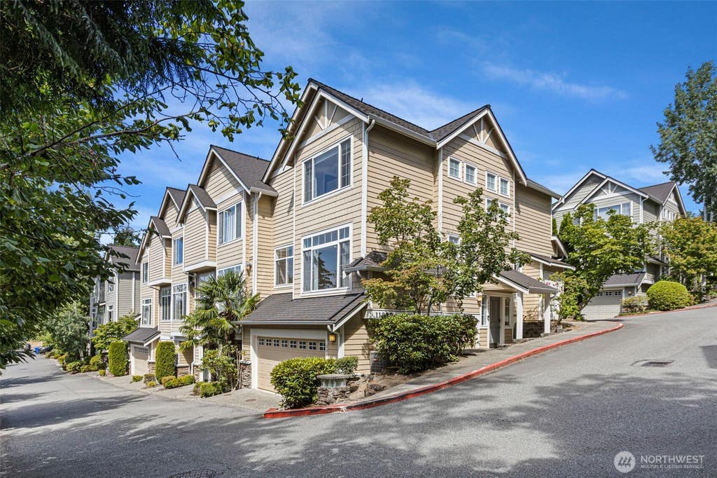 Photo of 11899 SE 4th Place #603, Bellevue, WA 98005 (MLS # 2557048)