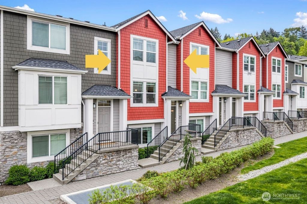 Photo of 12007 NE 194th Court #E, Bothell, WA 98011 (MLS # 2518177)