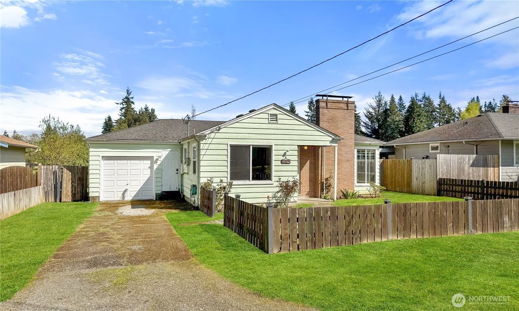 Photo of 6421 Cypress Street, Everett, WA 98203 (MLS # 2510766)