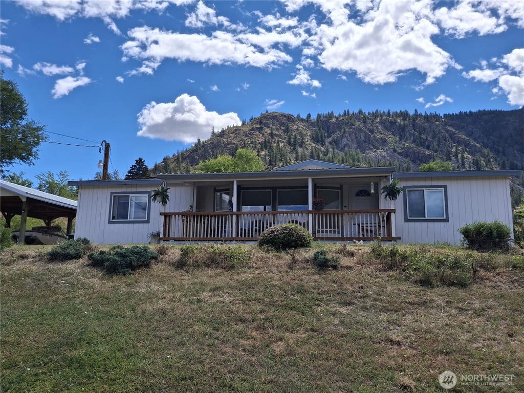 Photo of 10 Broadway Street, Loomis, WA 98827 (MLS # 2547413)