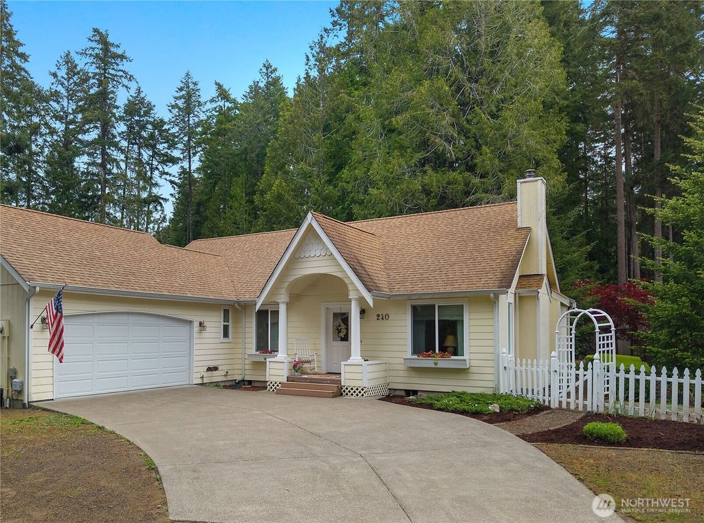 Photo of 240 E Aycliffe Drive, Shelton, WA 98584 (MLS # 2524669)