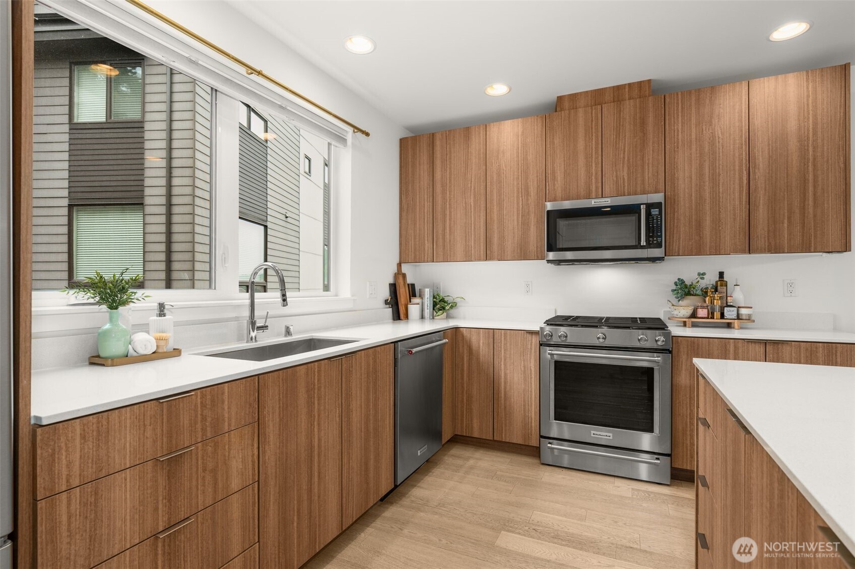 6454 NE 181st Street 102