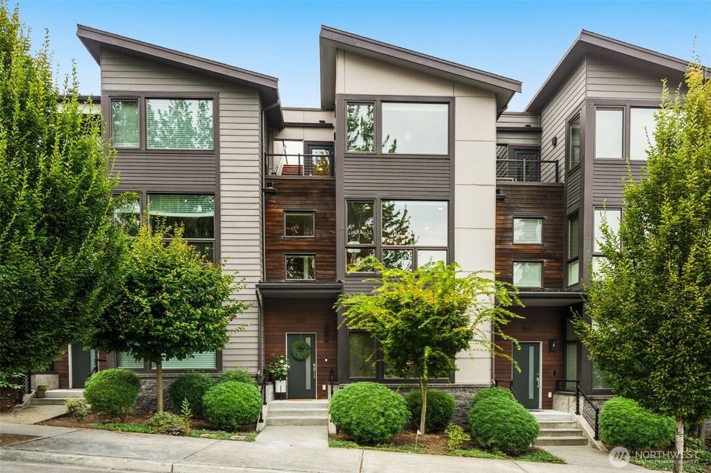 Photo of 6454 NE 181st Street #102, Kenmore, WA 98028 (MLS # 2429271)
